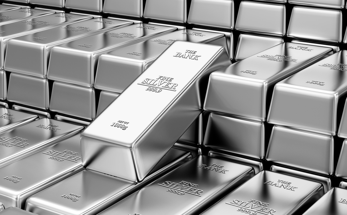 Серебро в 2025 году: рост продолжается и цель в $40 всё ближе